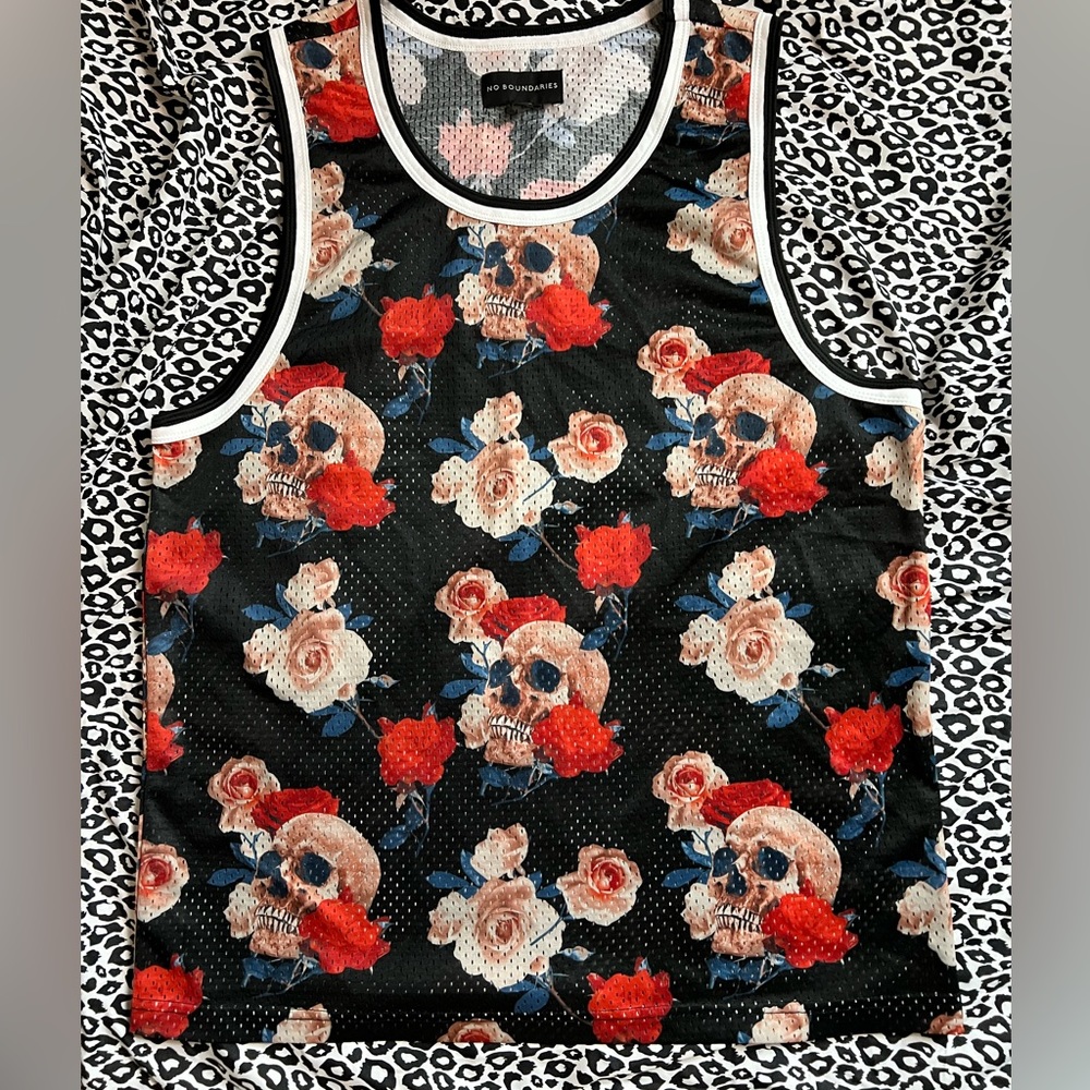 Men’s Large Skulls and Roses Jersey Tank